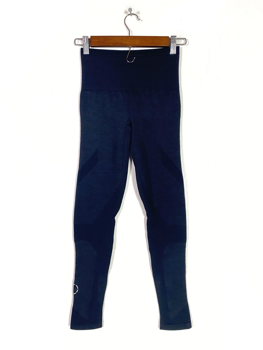 LNDR Performance Merino Ribbed Leggings - Picture 3 of 6